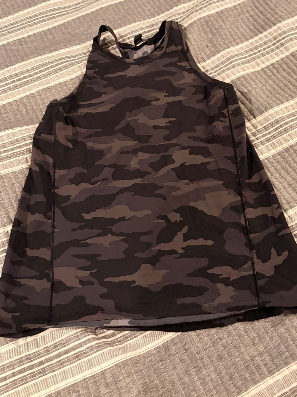 Athleta Women’s XS Black & Gray Camo Active Tank